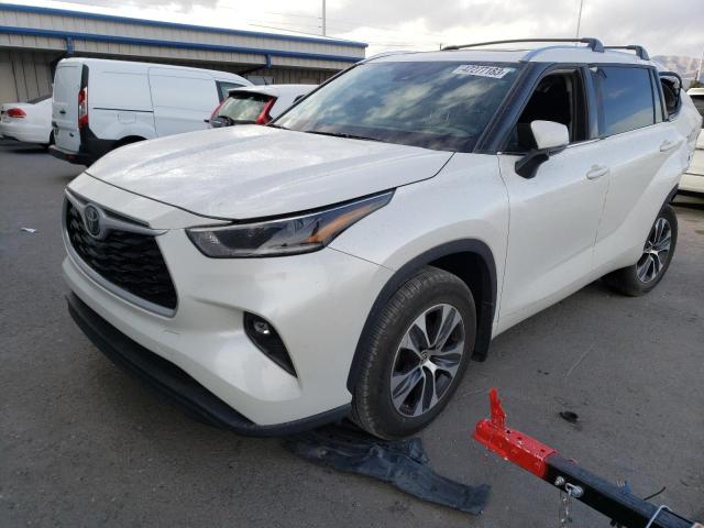 5TDHZRBH2MS139470 - 2021 TOYOTA HIGHLANDER XLE WHITE photo 1