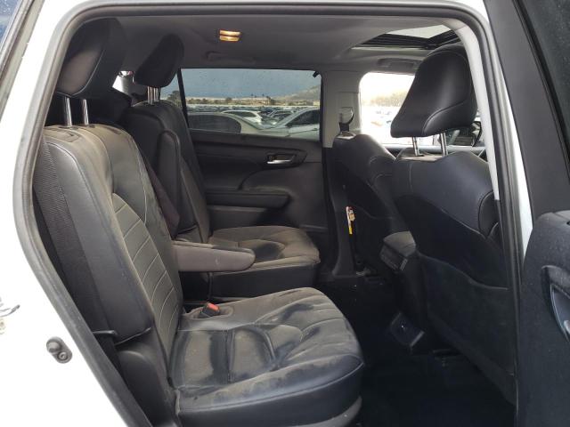 5TDHZRBH2MS139470 - 2021 TOYOTA HIGHLANDER XLE WHITE photo 11