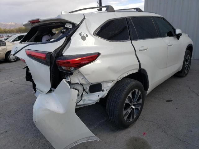 5TDHZRBH2MS139470 - 2021 TOYOTA HIGHLANDER XLE WHITE photo 3