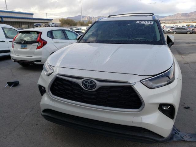 5TDHZRBH2MS139470 - 2021 TOYOTA HIGHLANDER XLE WHITE photo 5