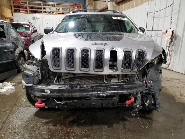 1C4PJMBB3JD554273 - 2018 JEEP CHEROKEE TRAILHAWK GRAY photo 5