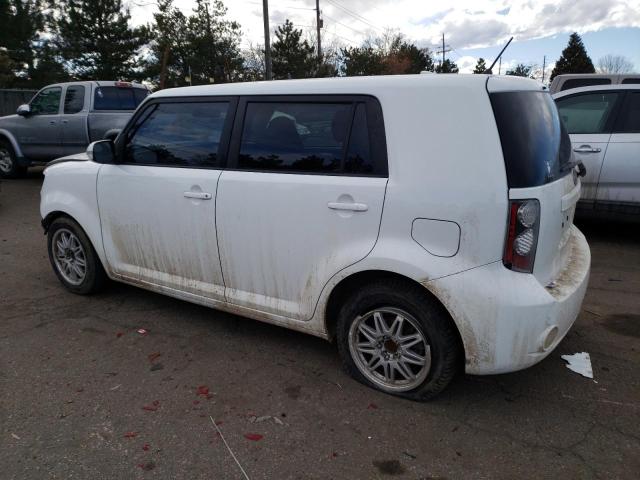 JTLKE50E581051054 - 2008 TOYOTA SCION XB WHITE photo 2