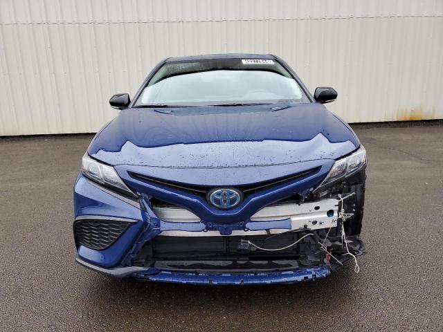 4T1T31AK7PU052105 - 2023 TOYOTA CAMRY SE NIGHT SHADE BLUE photo 5