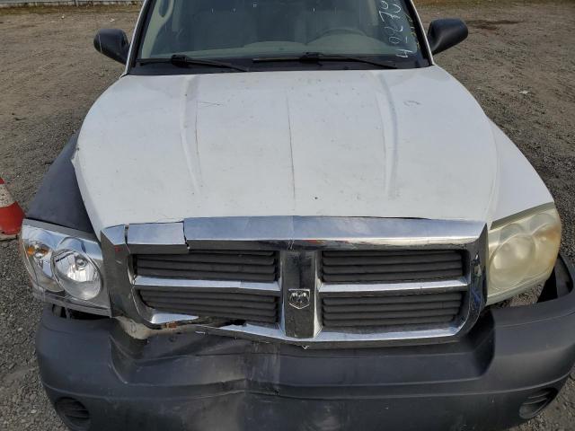 1D7HE28K65S329986 - 2005 DODGE DAKOTA QUAD WHITE photo 11