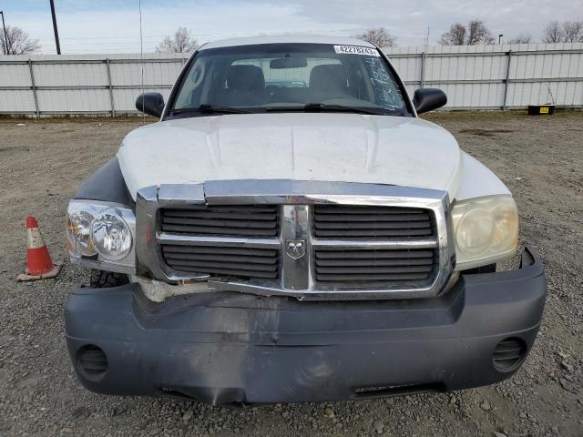 1D7HE28K65S329986 - 2005 DODGE DAKOTA QUAD WHITE photo 5