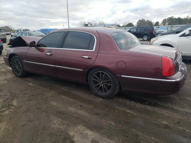 1LNHM81W24Y633434 - 2004 LINCOLN TOWN CAR EXECUTIVE MAROON photo 2