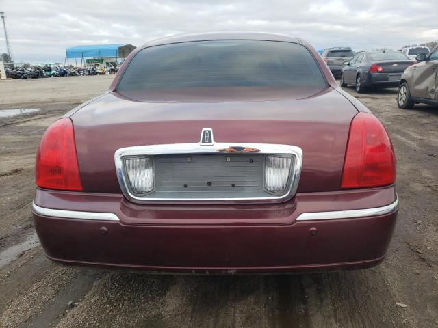 1LNHM81W24Y633434 - 2004 LINCOLN TOWN CAR EXECUTIVE MAROON photo 6
