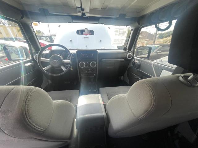 1J4GA59188L553343 - 2008 JEEP WRANGLER U SAHARA SILVER photo 9