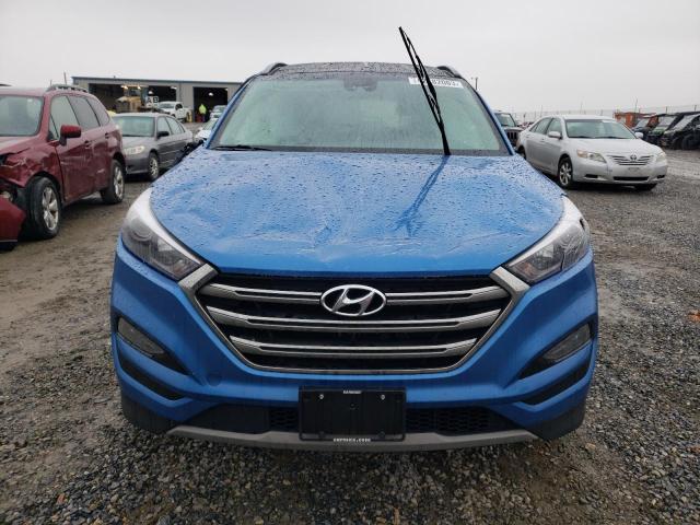 KM8J3CA22JU611912 - 2018 HYUNDAI TUCSON VALUE BLUE photo 5