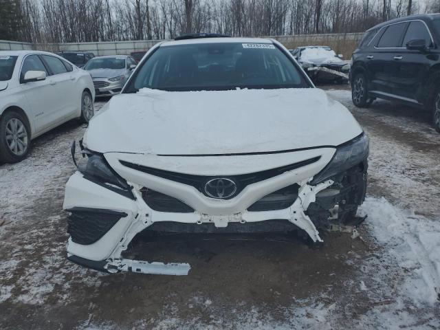 4T1G11BK1PU075613 - 2023 TOYOTA CAMRY SE NIGHT SHADE WHITE photo 5