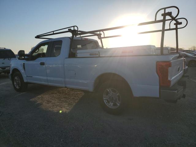 1FT7X2ATXHEE73935 - 2017 FORD F250 SUPER DUTY WHITE photo 2