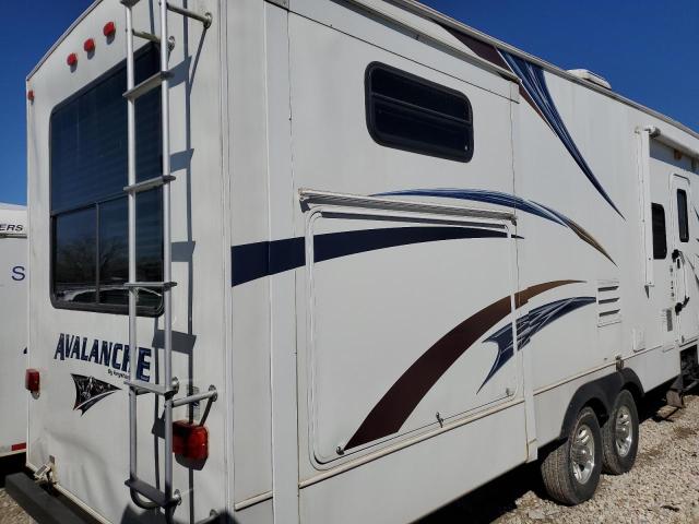 4YDF34020CE760010 - 2012 KEYSTONE AVALANCHE WHITE photo 4