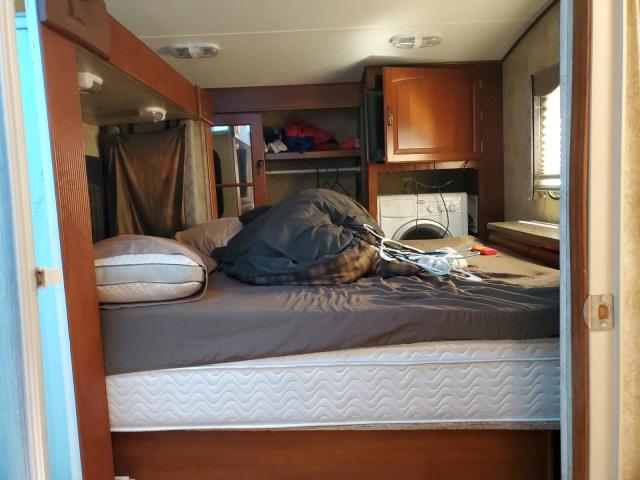 4YDF34020CE760010 - 2012 KEYSTONE AVALANCHE თეთრი ფოტო 5