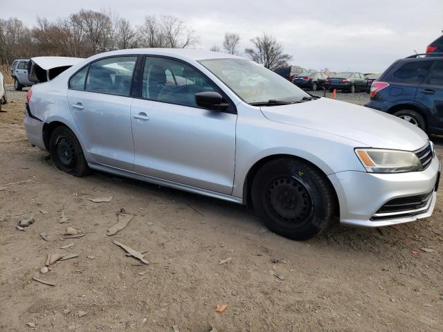 3VW2K7AJ3FM426691 - 2015 VOLKSWAGEN JETTA BASE SILVER photo 4