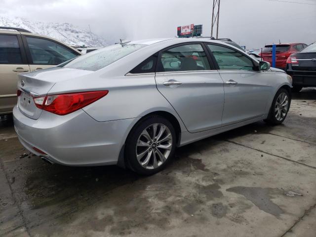 5NPEC4AC8DH633139 - 2013 HYUNDAI SONATA SE SILVER photo 3