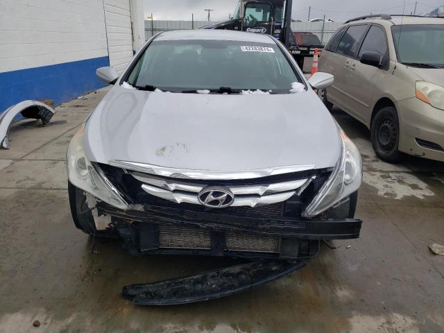 5NPEC4AC8DH633139 - 2013 HYUNDAI SONATA SE SILVER photo 5