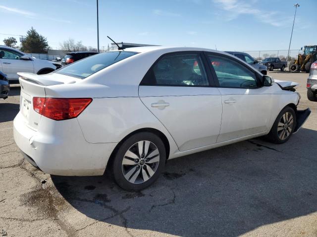 KNAFU4A20D5719079 - 2013 KIA FORTE EX WHITE photo 3