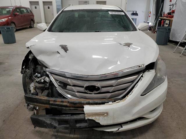 5NPEB4AC8DH598623 - 2013 HYUNDAI SONATA GLS WHITE photo 5