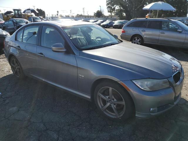 WBAPK73569A452385 - 2009 BMW 328 XI GRAY photo 4