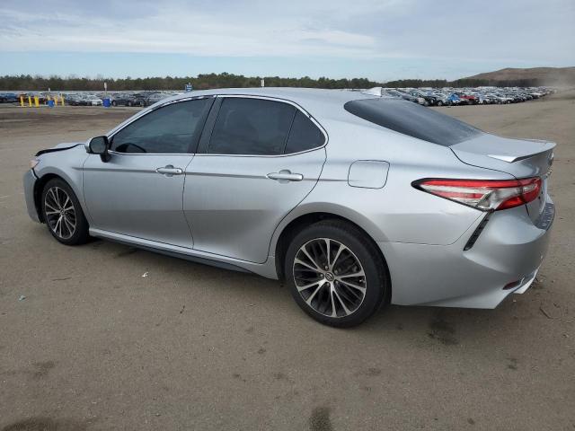 4T1B11HK3KU807864 - 2019 TOYOTA CAMRY L SILVER photo 2