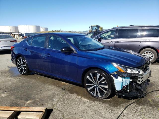 1N4BL4CV4MN386712 - 2021 NISSAN ALTIMA SR BLUE photo 4