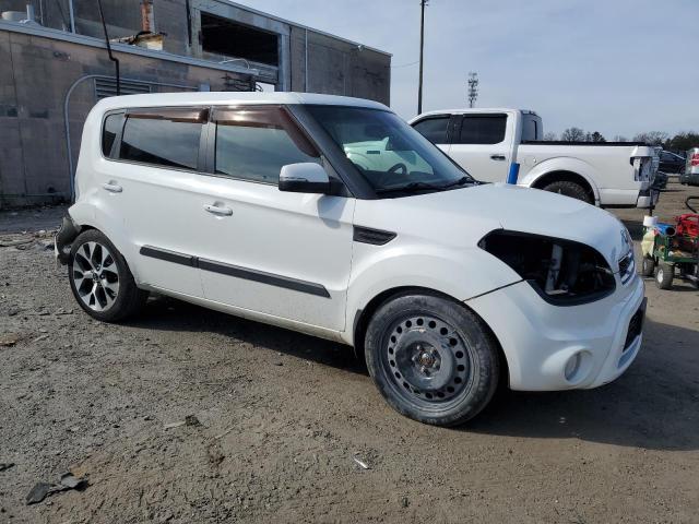 KNDJT2A60D7585153 - 2013 KIA SOUL + WHITE photo 4