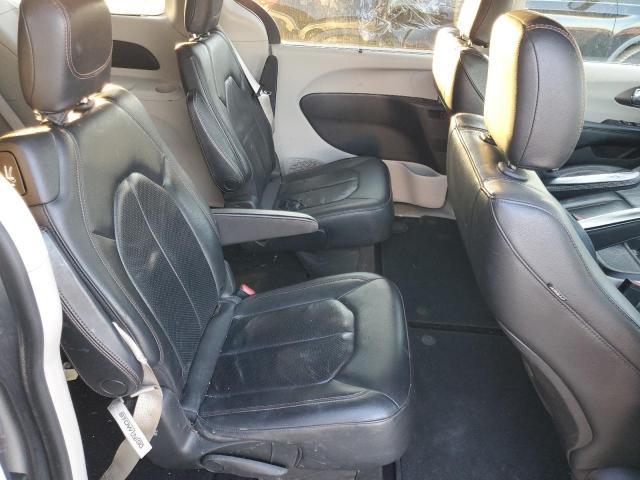 2C4RC1BG1KR561525 - 2019 CHRYSLER PACIFICA TOURING L SILVER photo 11