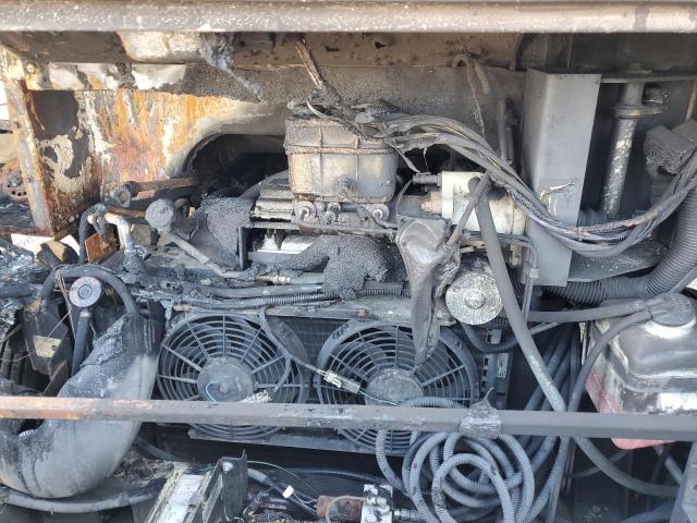 5B4MP67G143384948 - 2004 ADVE ADVENTURER W22 白色 照片 7