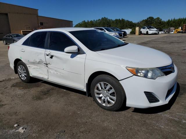 4T1BF1FK1DU267051 - 2013 TOYOTA CAMRY L WHITE photo 4