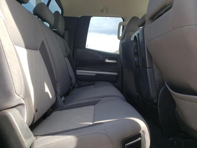 5TFUW5F19GX560405 - 2016 TOYOTA TUNDRA DOUBLE CAB SR/SR5 SILVER photo 10