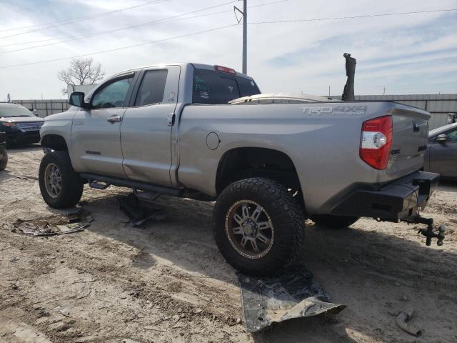 5TFUW5F19GX560405 - 2016 TOYOTA TUNDRA DOUBLE CAB SR/SR5 SILVER photo 2