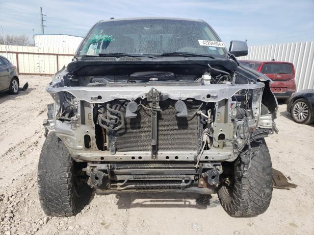 5TFUW5F19GX560405 - 2016 TOYOTA TUNDRA DOUBLE CAB SR/SR5 SILVER photo 5