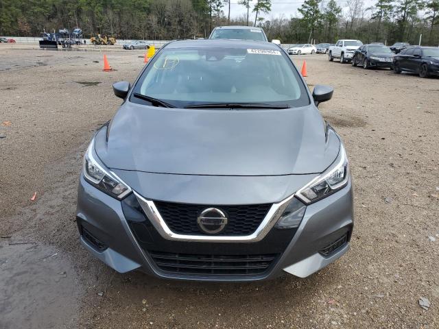 3N1CN8EV1NL865686 - 2022 NISSAN VERSA SV GRAY photo 5