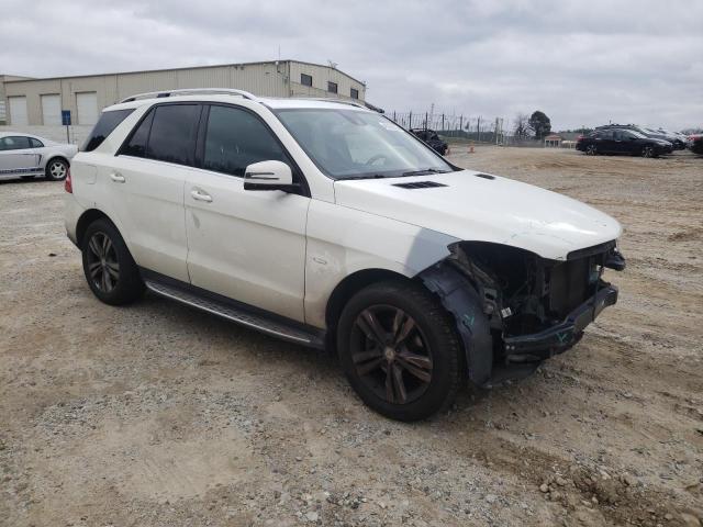 4JGDA5HB8CA025806 - 2012 MERCEDES-BENZ ML 350 4MATIC WHITE photo 4