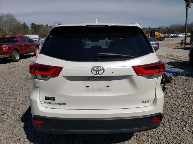 5TDKZRFH4KS319272 - 2019 TOYOTA HIGHLANDER SE WHITE photo 6