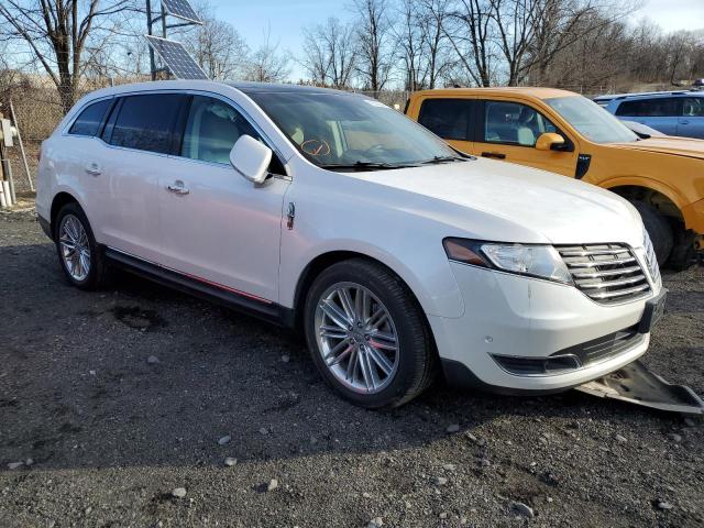 2LMHJ5AT9KBL02796 - 2019 LINCOLN MKT WHITE photo 4