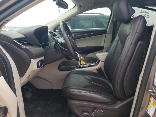 5LMCJ3C94HUL02538 - 2017 LINCOLN MKC RESERVE GRAY photo 7