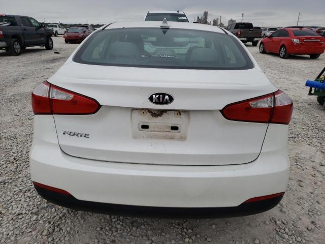 KNAFX4A69F5384238 - 2015 KIA FORTE LX WHITE photo 6