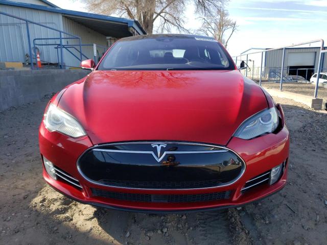 5YJSA1H25FF095974 - 2015 TESLA MODEL S 85D RED photo 5