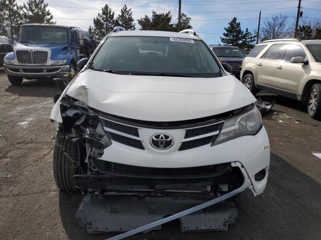 JTMBFREV7FD151550 - 2015 TOYOTA RAV4 LE WHITE photo 5