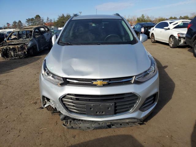 3GNCJLSB6KL242279 - 2019 CHEVROLET TRAX 1LT SILVER photo 5