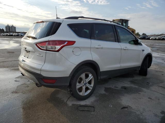 1FMCU0GX5EUB39198 - 2014 FORD ESCAPE SE WHITE photo 3