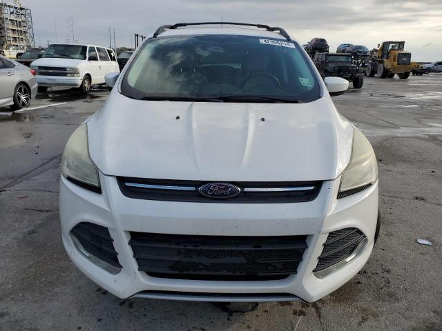 1FMCU0GX5EUB39198 - 2014 FORD ESCAPE SE WHITE photo 5