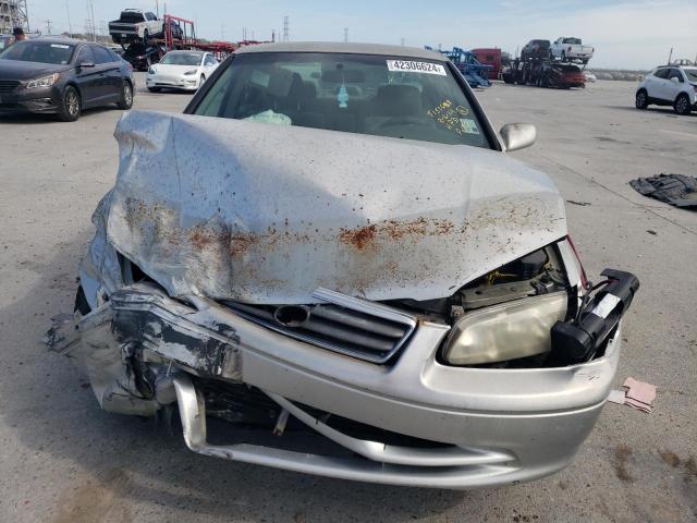 JT2BG22K2Y0416909 - 2000 TOYOTA CAMRY CE GRAY photo 5