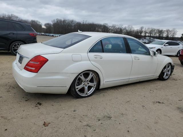 WDDNG7DBXDA517298 - 2013 MERCEDES-BENZ S 550 WHITE photo 3