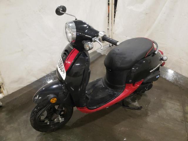 LALAF7008D3004395 - 2013 HONDA NCH50 BLACK photo 2