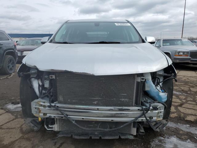 1GNERGKW7JJ105885 - 2018 CHEVROLET TRAVERSE LT SILVER photo 5