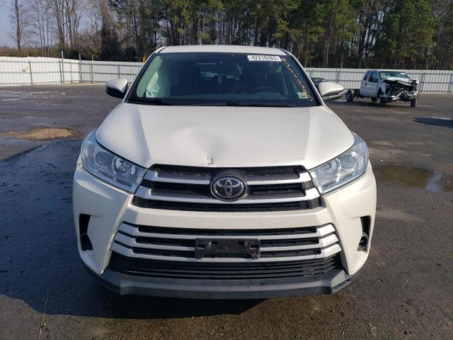 5TDZARFH7HS031311 - 2017 TOYOTA HIGHLANDER LE WHITE photo 5