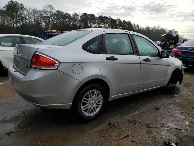 1FAHP35N99W232892 - 2009 FORD FOCUS SE SILVER photo 3