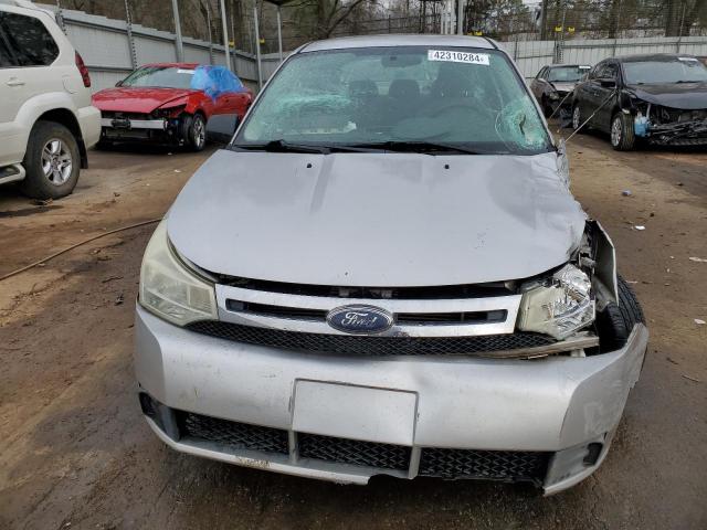 1FAHP35N99W232892 - 2009 FORD FOCUS SE SILVER photo 5